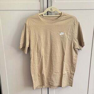 Nike Men's Beige Short Sleeve Tee